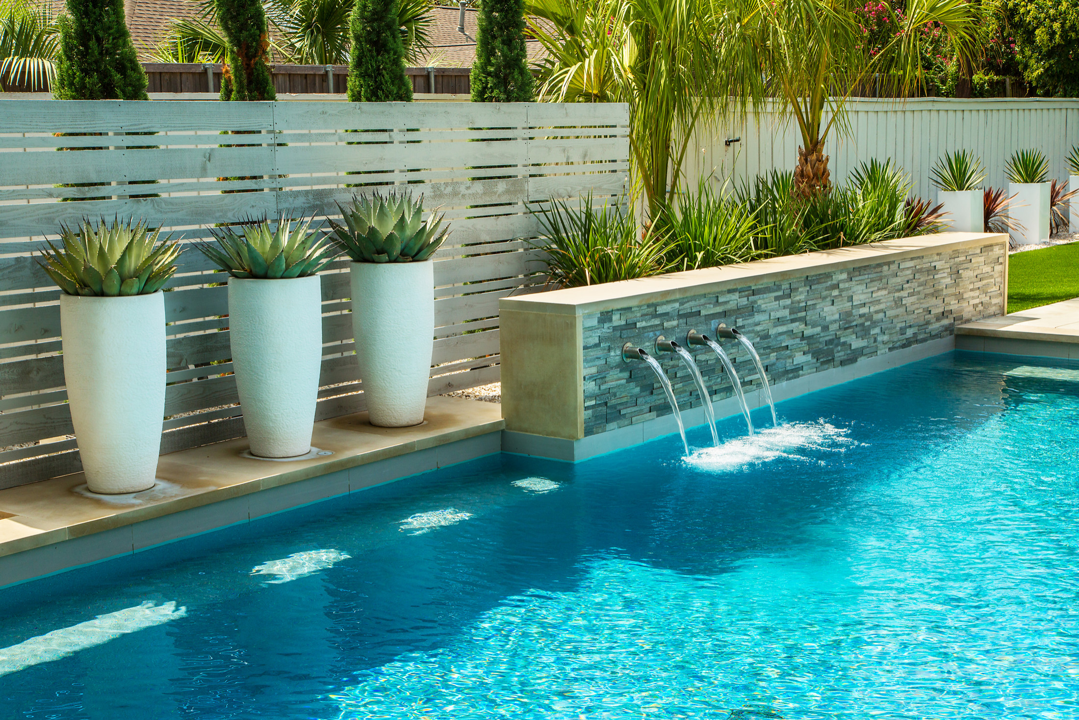 Modern Swimming Pool Design: The New Trend in Today’s Homes & Resorts